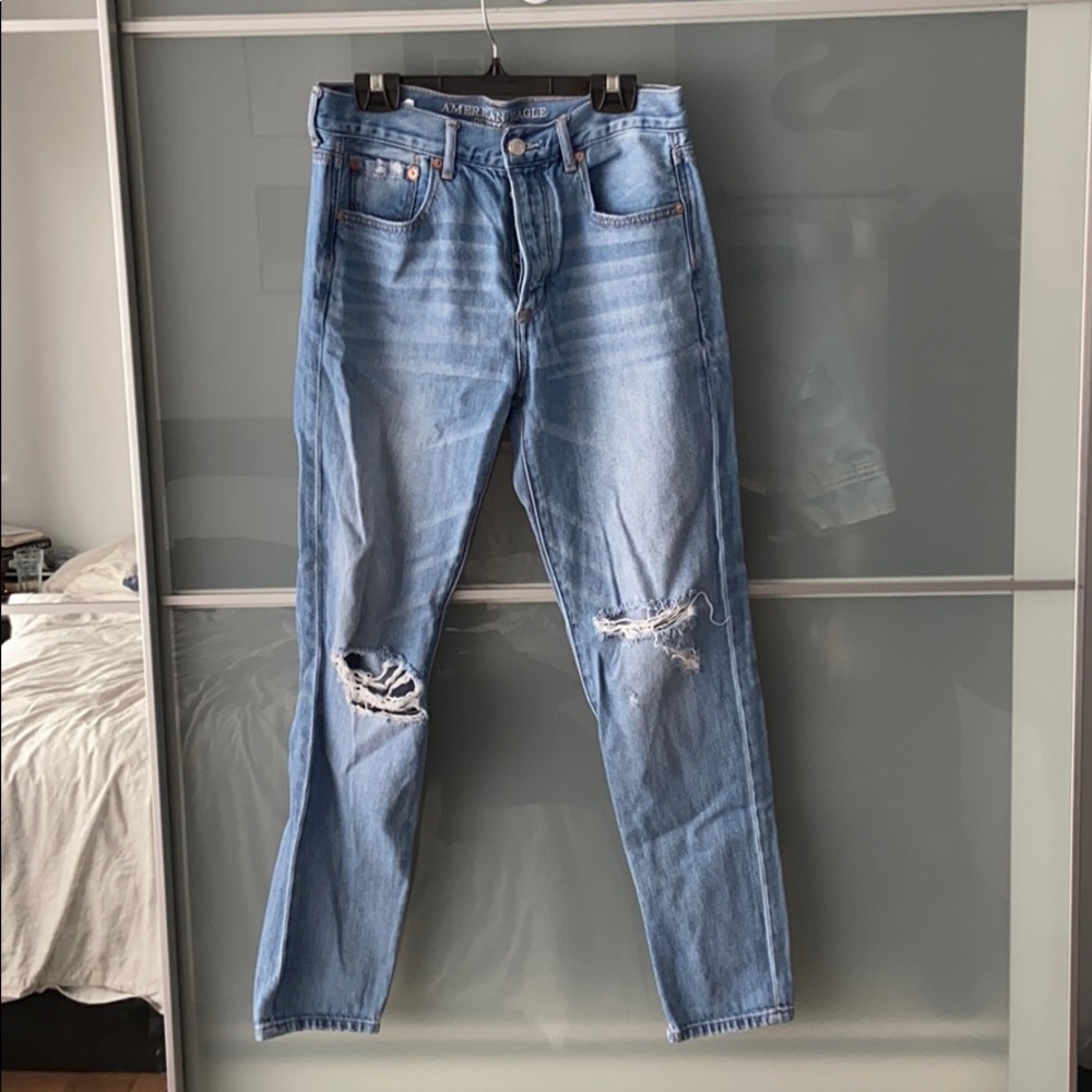 American eagle distressed mom jeans